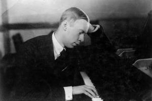 Bestecinin eseri Prokofiev'in kısa biyografisi